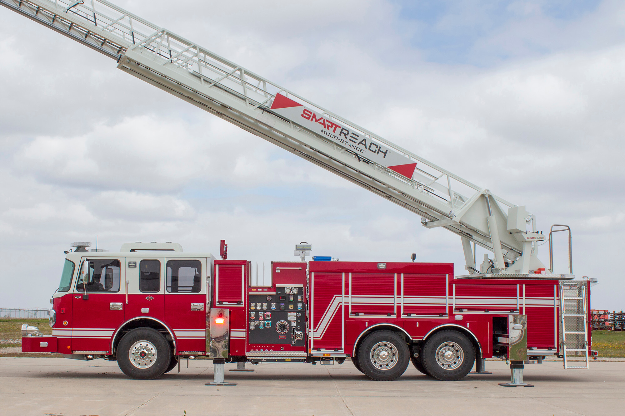 Image of a Spartan ER Fire Truck with Smart Reach Multi Stance Smeal Ladder Control System