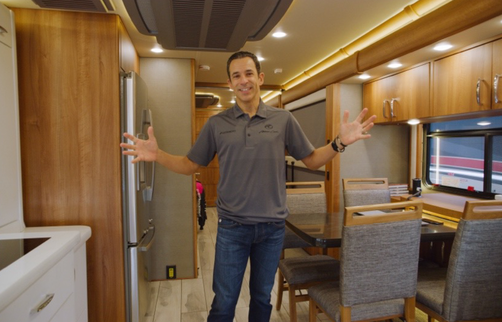 AMERICAN COACH® EXTENDS PARTNERSHIP WITH FOUR-TIME INDY 500 WINNER HÉLIO CASTRONEVES